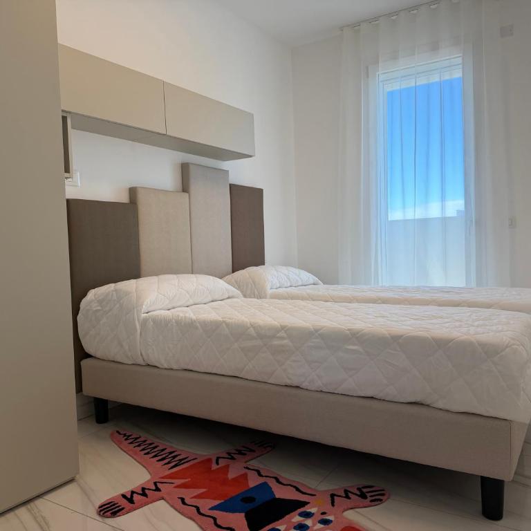 Beach Palace with small swimming pool, private beach, parking - Appartamento con 2 Camere da Letto - 48