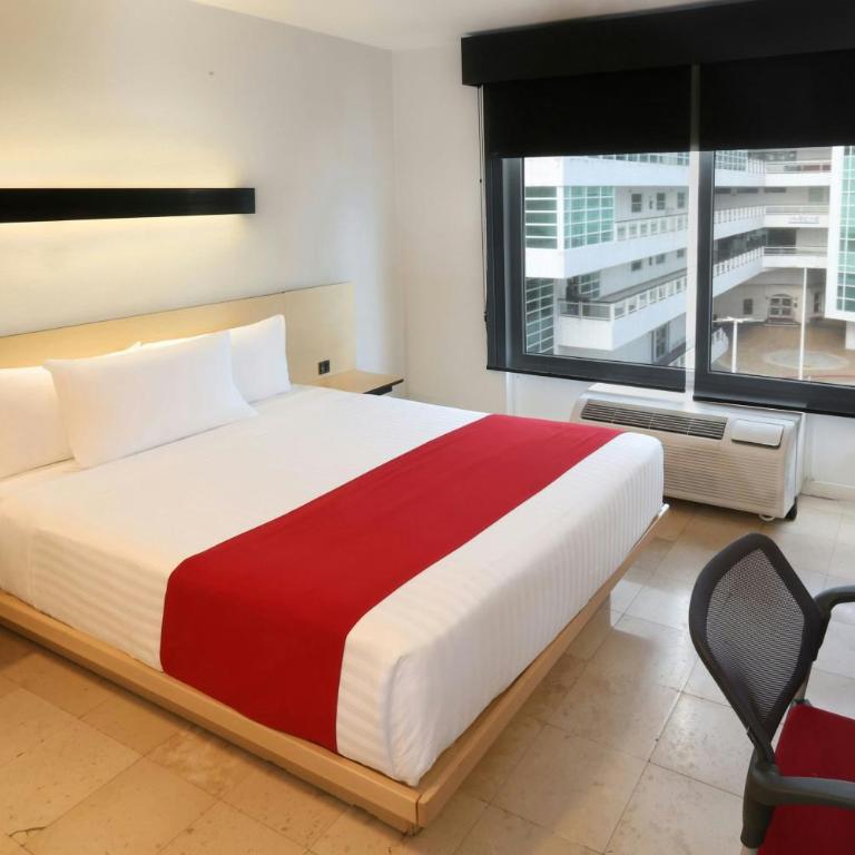 City Express by Marriott Cancun - Suite con sofá cama - Cama grande - 8