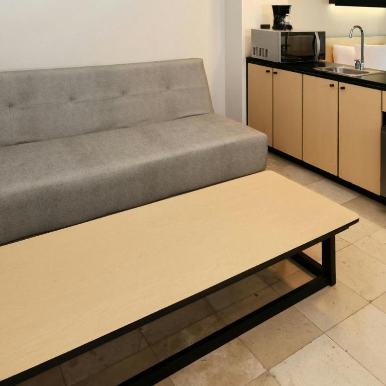 City Express by Marriott Cancun - Suite con sofá cama - Cama grande - 12