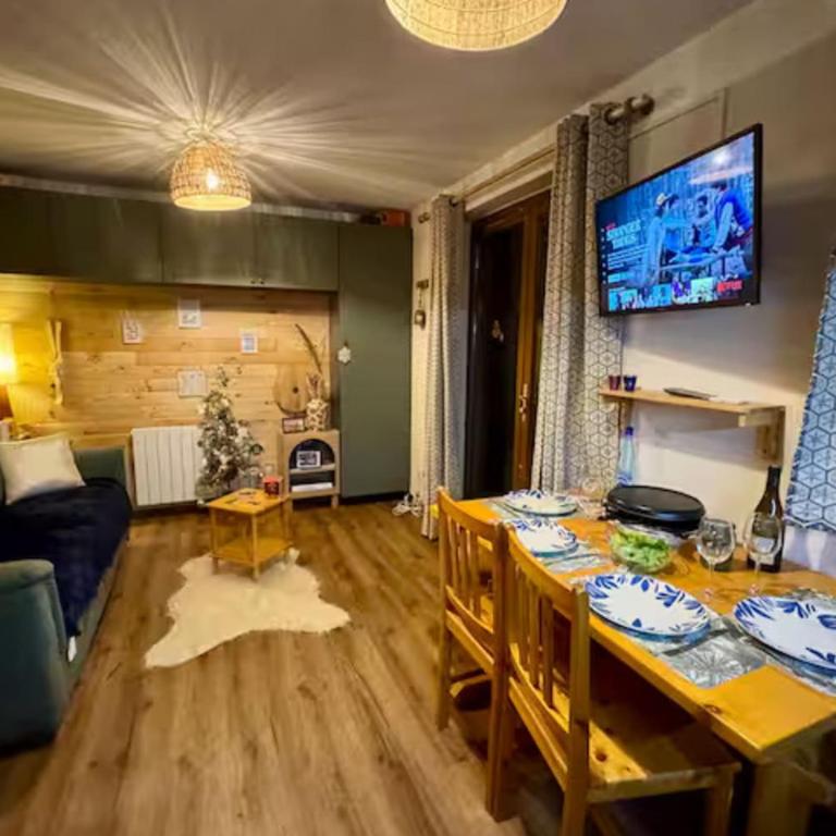 Charmant appartement avec jardin et parking privé - Appartement - 4