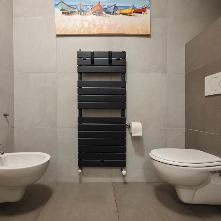 B&B Color Rovereto - Camera Matrimoniale con Bagno in Comune - 6