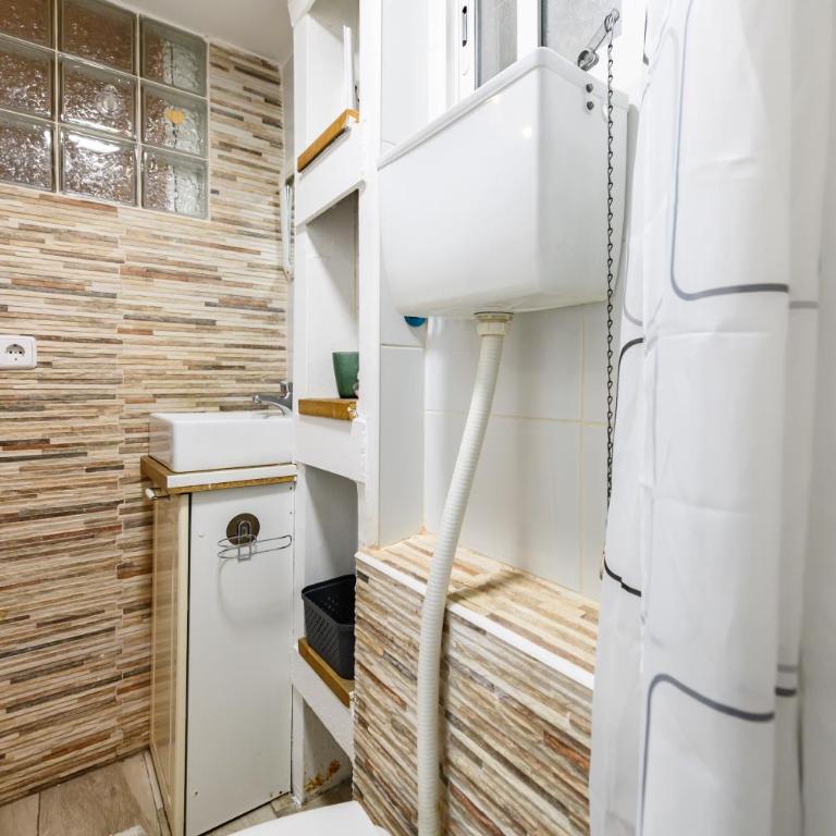 TET261I - Piso de 1 dormitorio con terraza en el Centro de Madrid - Alquiler temporal - One-Bedroom Apartment - 26