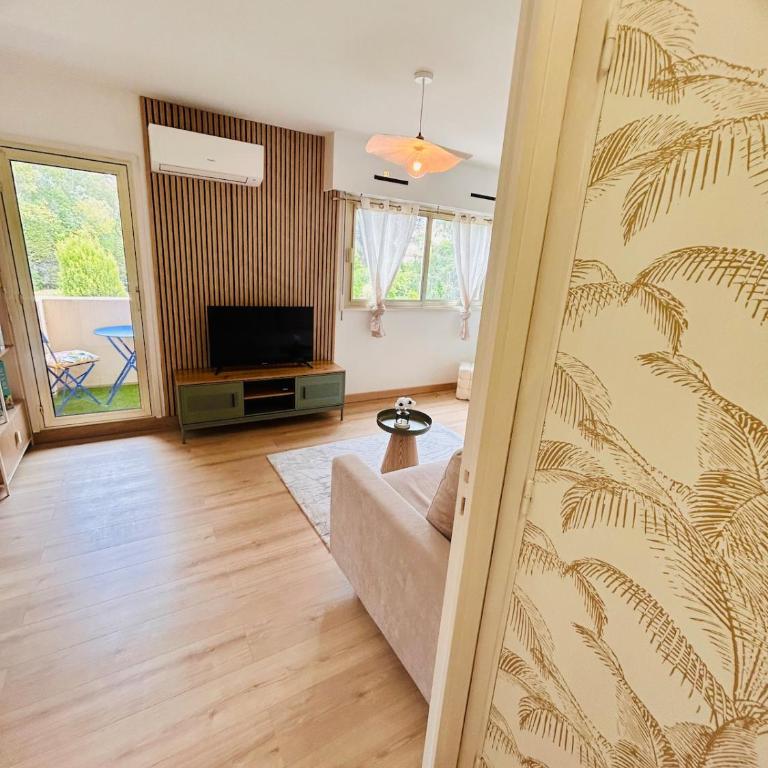 Nouveau ! Studio à 3 minutes de la mer entre Antibes et Cannes - Apartment mit 1 Schlafzimmer - 5