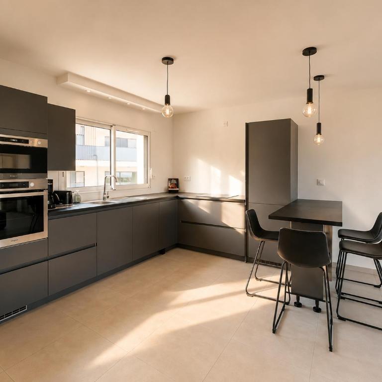 Grand T3 vue sur la baie de Calvi - Appartement 2 Chambres - Vue sur Mer - 3