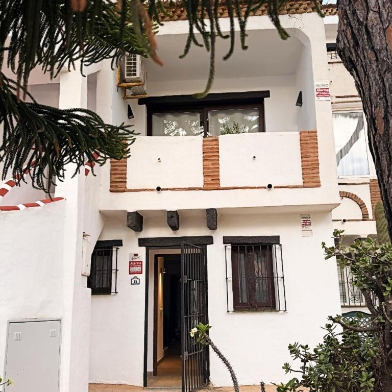 Casa a pasos de la playa en frente de la piscina - Casa de 2 dormitorios - 5