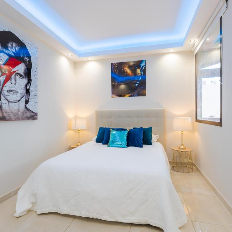 MARBELLA HOME RENTALS - Beachfront Luxury Apartment, 5BR Playas del Duque - Apartamento Deluxe - 12