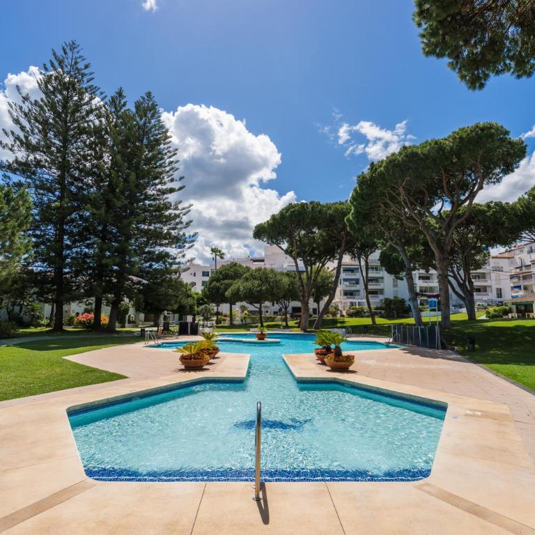 MARBELLA HOME RENTALS - Beachfront Luxury Apartment, 5BR Playas del Duque - Apartamento Deluxe - 18