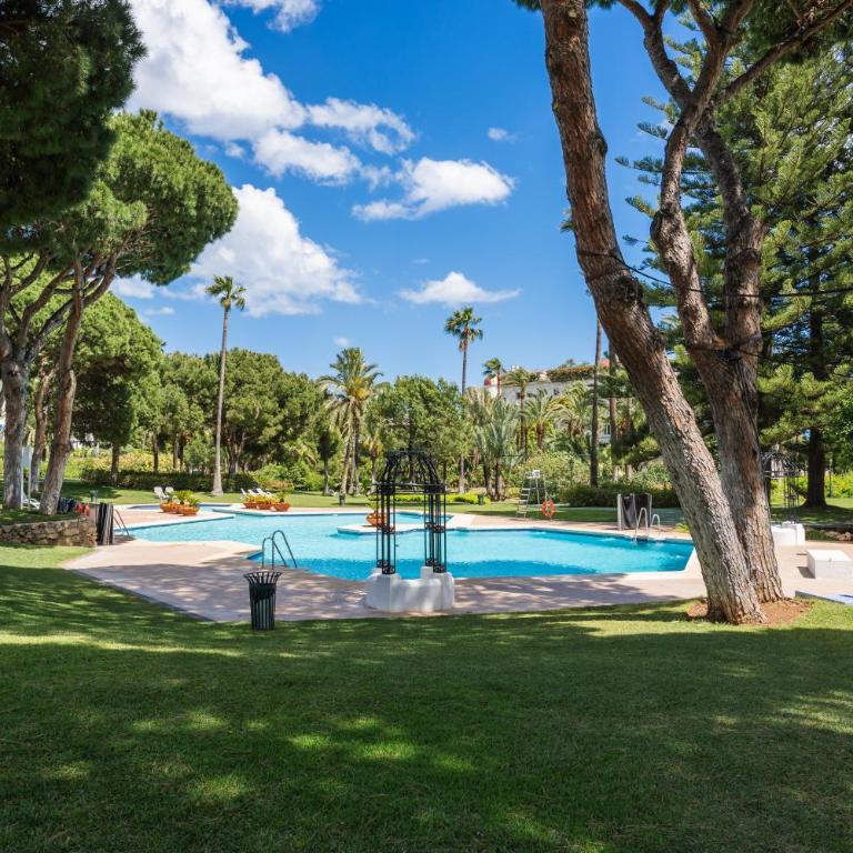 MARBELLA HOME RENTALS - Beachfront Luxury Apartment, 5BR Playas del Duque - Apartamento Deluxe - 17