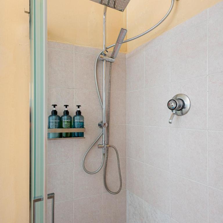 Hotel Por Santa Maria - Camera Matrimoniale/Doppia con Letti Singoli con Bagno Privato Esterno - 3