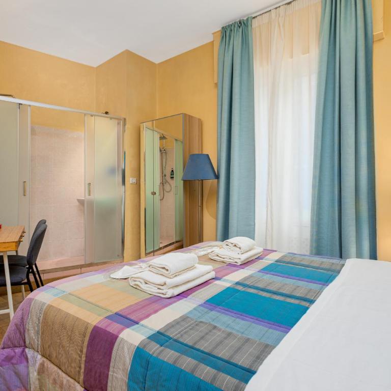Hotel Por Santa Maria - Camera Matrimoniale/Doppia con Letti Singoli con Bagno Privato Esterno - 4