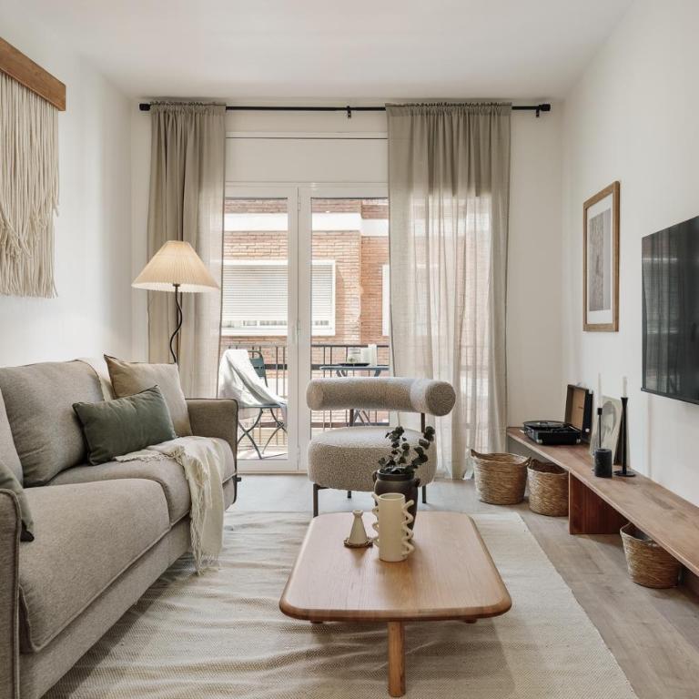 Spacest - Carrer de Puigmartí A - Apartment - 6
