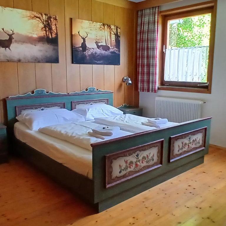 Pension & Apartments Weissbriach - Classic Doppelzimmer mit Badewanne - 3