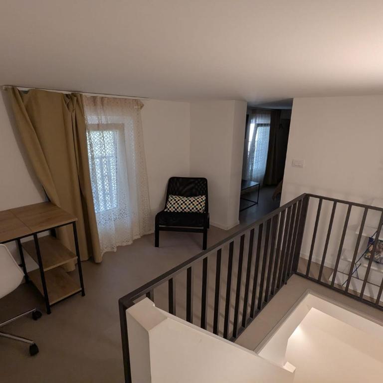 HomeCtGb91 - One-Bedroom Apartment - 4
