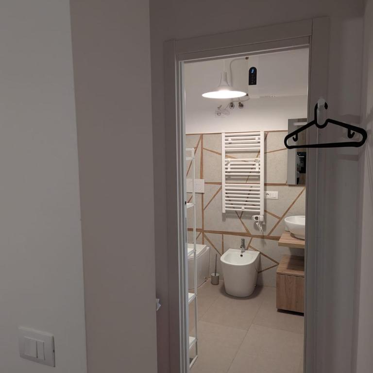 HomeCtGb91 - One-Bedroom Apartment - 15