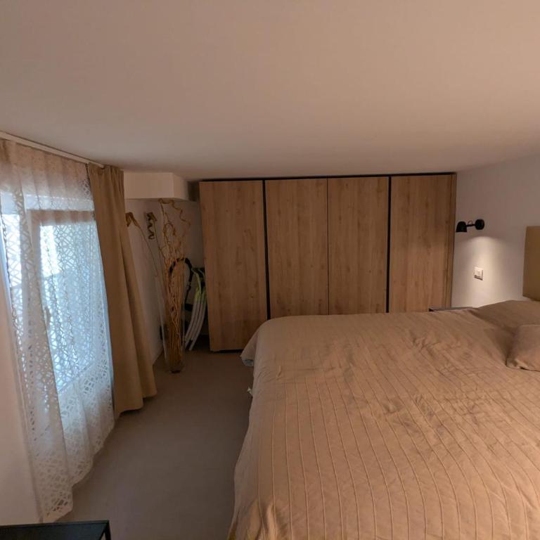 HomeCtGb91 - One-Bedroom Apartment - 21