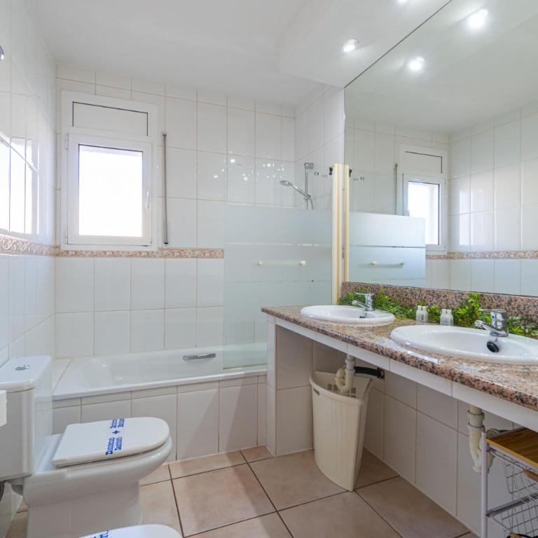 RESIDENCIA ALBERES -Apartamento completo con piscina, barbacoa, parking- A - Apartamento de 2 dormitorios - 26