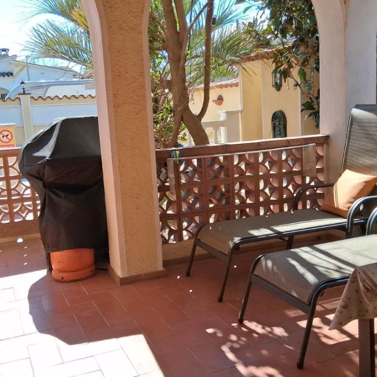 RESIDENCIA ALBERES -Apartamento completo con piscina, barbacoa, parking- A - Apartamento de 2 dormitorios - 29