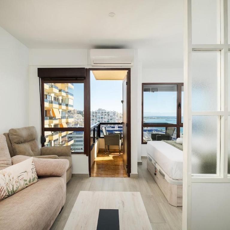 Modern Loft Beachfront Aloha Playa - Apartamento de 2 dormitorios - 21