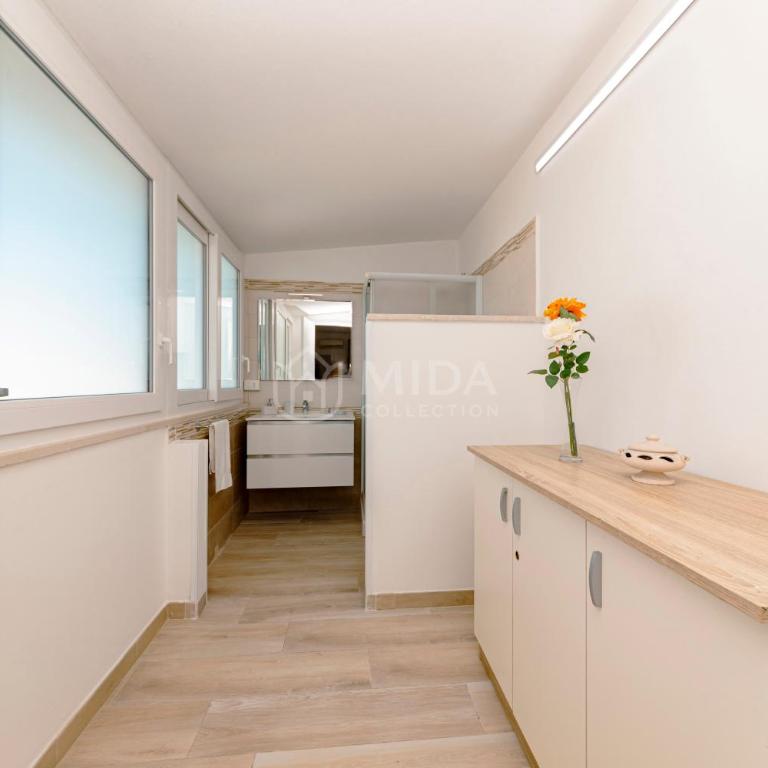 LORY'S HOUSE - Triple Room with Private Bathroom - 11