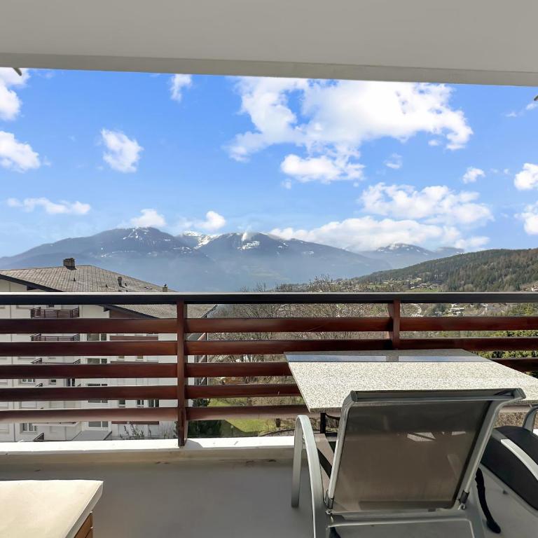 Montana Alpine Outlook 4 Pax Panoramic Alps View - Apartment with View and Balcony - 13