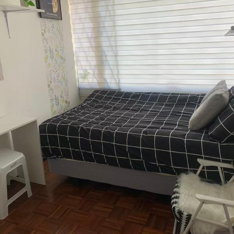 Spacious 3BR Condo near La Carolina Family Friendly Sleeps 6 - Triple Room with Bath - 2