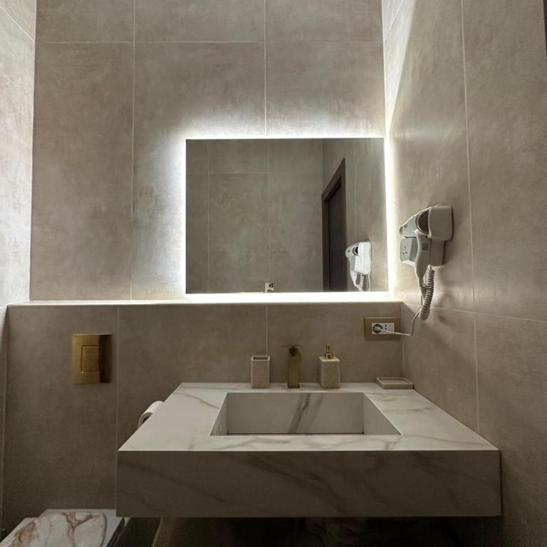 A Dolce Casa Romana Lux Jacuzzi Metro A 2 min - Appartamento Deluxe con 1 Camera da Letto - 52