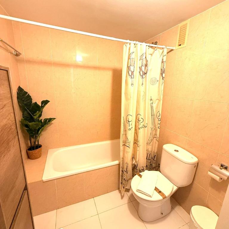 Large Deluxe Front Sea View Apartment Benalbeach - Apartment with Sea View - 17