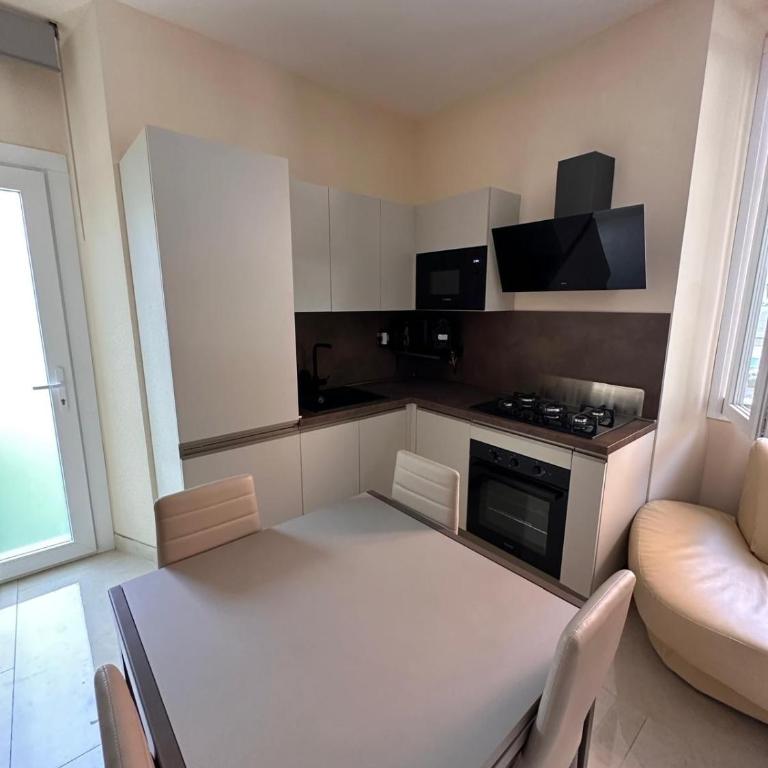 A Dolce Casa Romana Lux Jacuzzi Metro A 2 min - Appartamento Deluxe con 1 Camera da Letto - 28