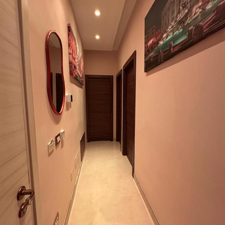 A Dolce Casa Romana Lux Jacuzzi Metro A 2 min - Appartamento Deluxe con 1 Camera da Letto - 67