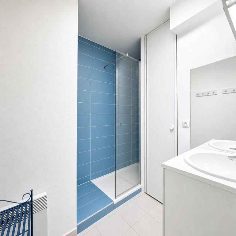 Beau 3 pièces, terrasse, quartier golf - Apartamento de 2 dormitorios con terraza - 7
