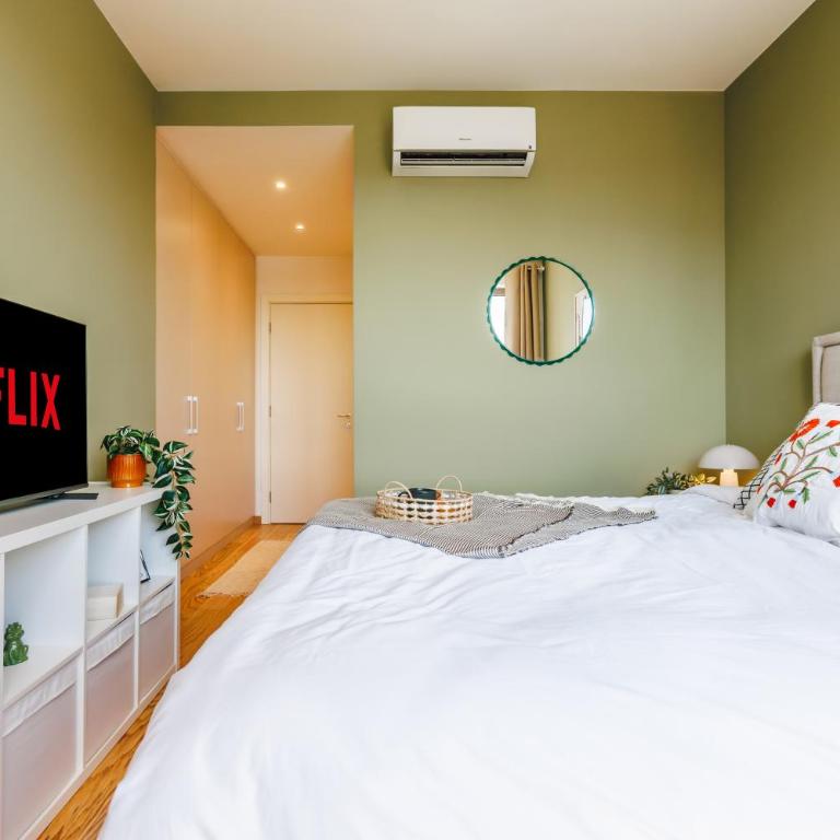 WF Pulse Riverview with Terrace and Free Parking - Two-Bedroom Deluxe Apartment with Balcony - 29