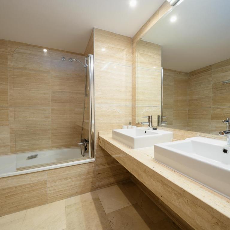 Penthouse with stunning sea and mountain views in Benahavís - Apartamento de 2 dormitorios - 11