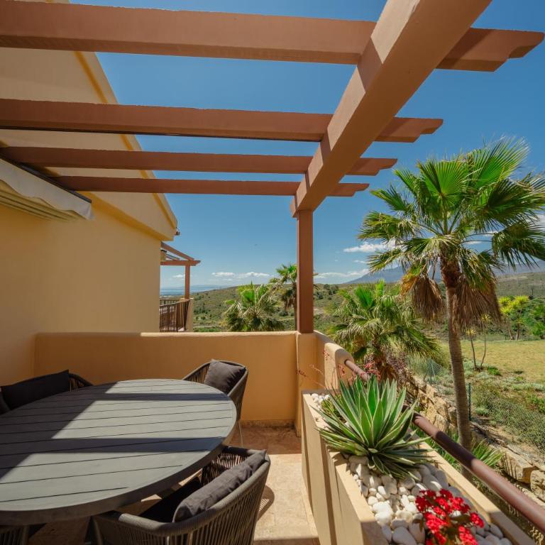 Penthouse with stunning sea and mountain views in Benahavís - Apartamento de 2 dormitorios - 13