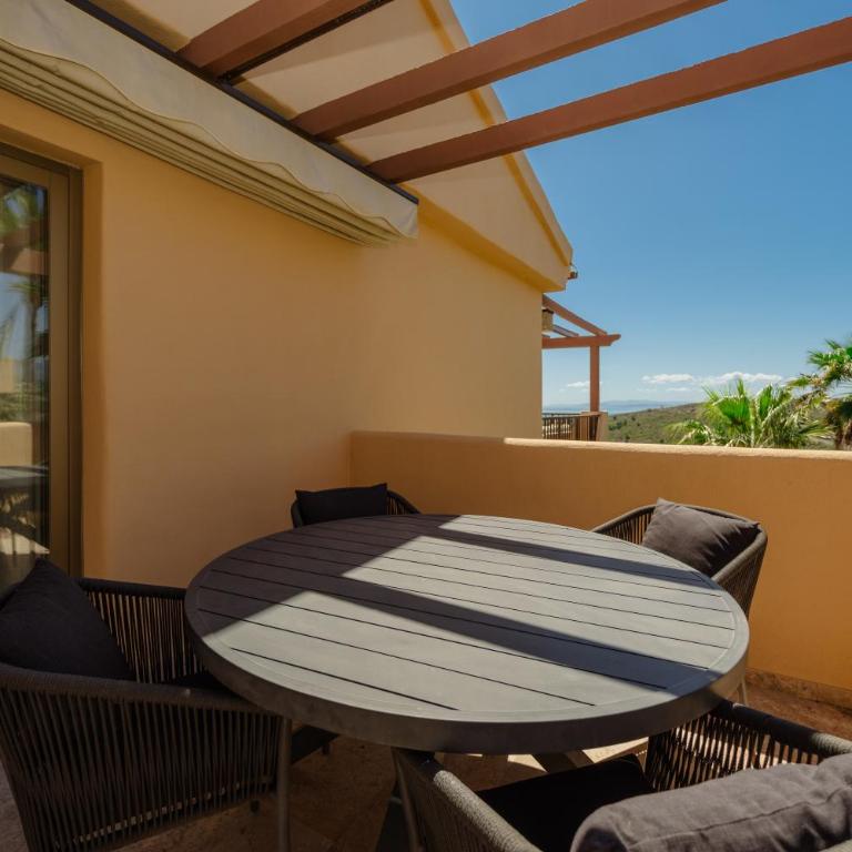 Penthouse with stunning sea and mountain views in Benahavís - Apartamento de 2 dormitorios - 27