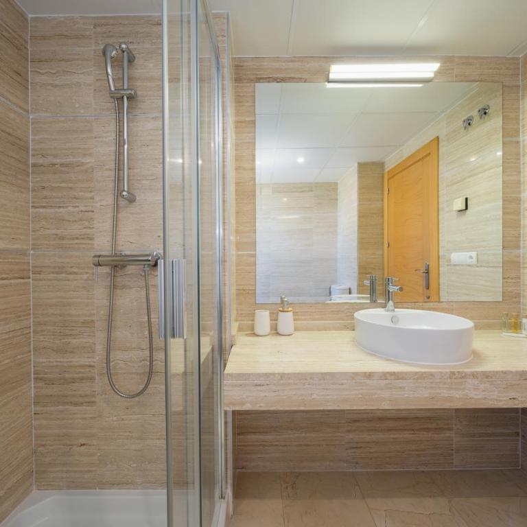 Penthouse with stunning sea and mountain views in Benahavís - Apartamento de 2 dormitorios - 37