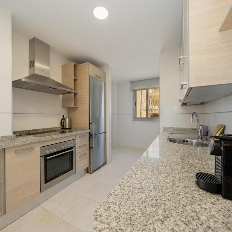 Penthouse with stunning sea and mountain views in Benahavís - Apartamento de 2 dormitorios - 42