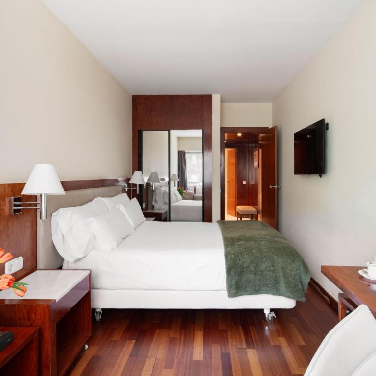 Bohemian Entenza - Superior Double Room - 5
