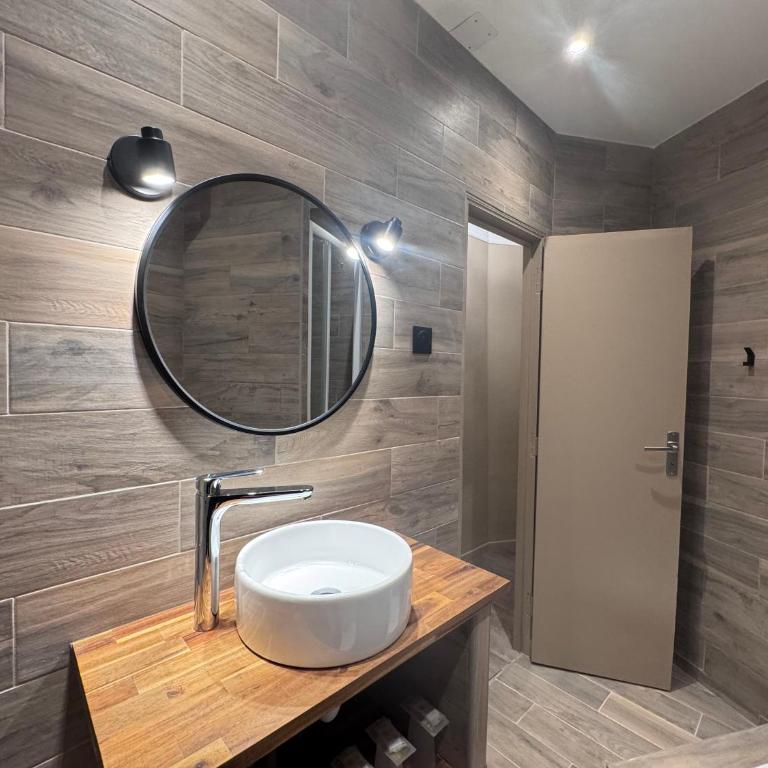 Angleterre Hotel - Chambre Triple - 5