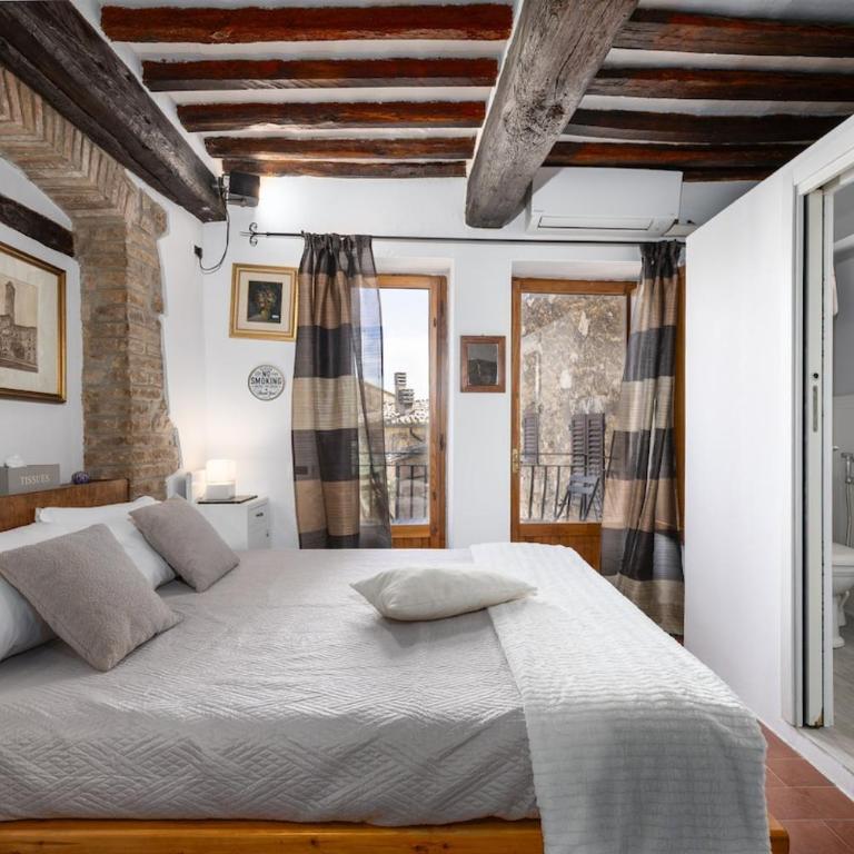 Charme Cugnanesi - 2 room apartment in the medieval heart - Appartamento con 1 Camera da Letto - 1