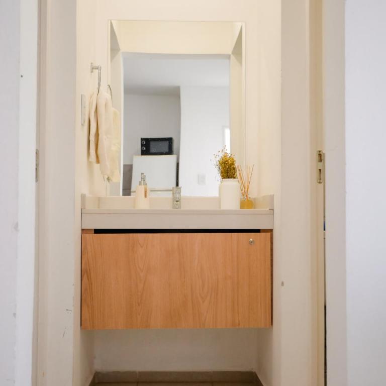 Temporario Sur, para 4 personas con jardín y escritorio, zona IUPA en Gral Roca - Apartamento de 1 dormitorio - 8