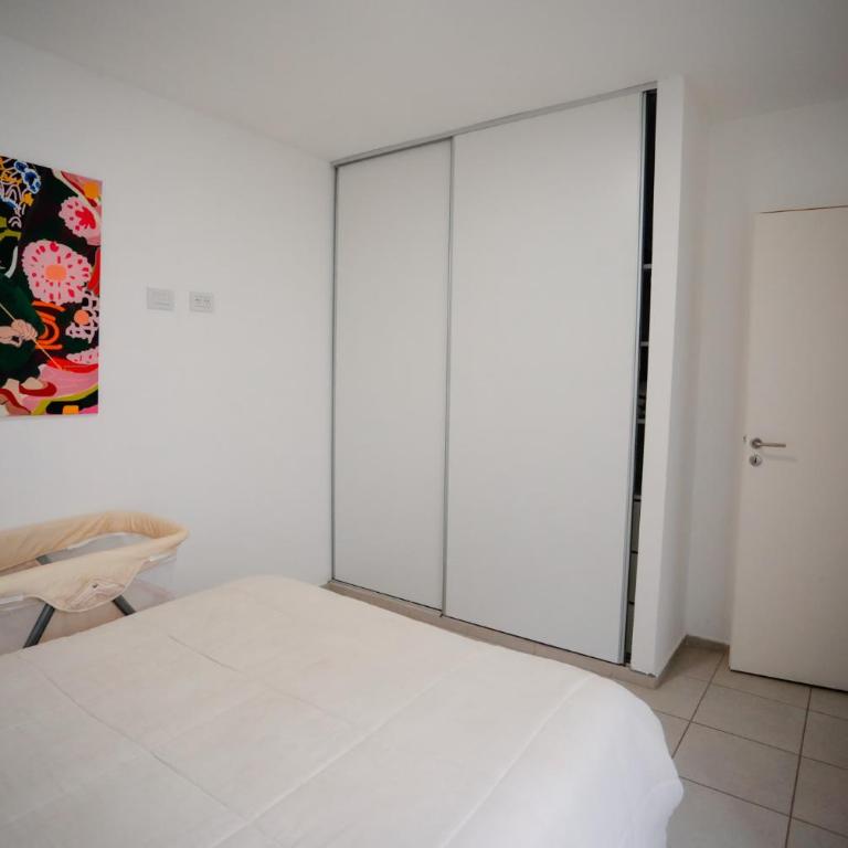 Temporario Sur, para 4 personas con jardín y escritorio, zona IUPA en Gral Roca - Apartamento familiar de 1 dormitorio - 17