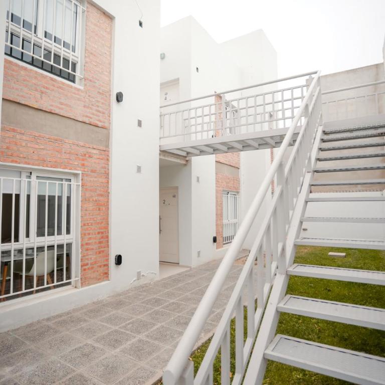 Temporario Sur, para 4 personas con jardín y escritorio, zona IUPA en Gral Roca - Apartamento de 1 dormitorio - 26