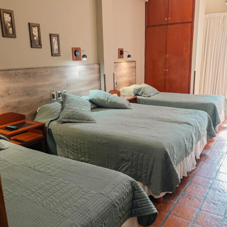 Hotel Los Sauces - Quadruple Room - 3