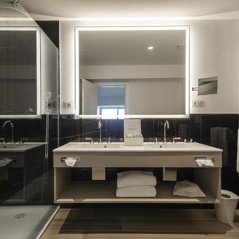 Sublimis Boutique Hotel, WorldHotels Elite - Junior Queen Suite with Sea View - Non-Smoking - 8