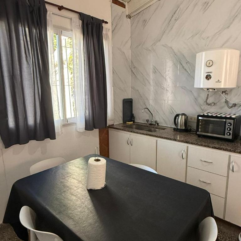 Casa YRIGOYEN - Two-Bedroom House - 1