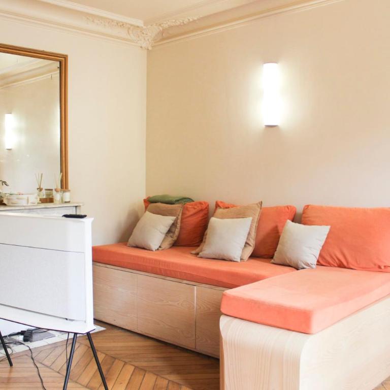Appartement charmant avec balcon à Paris 11 - Appartement - 1
