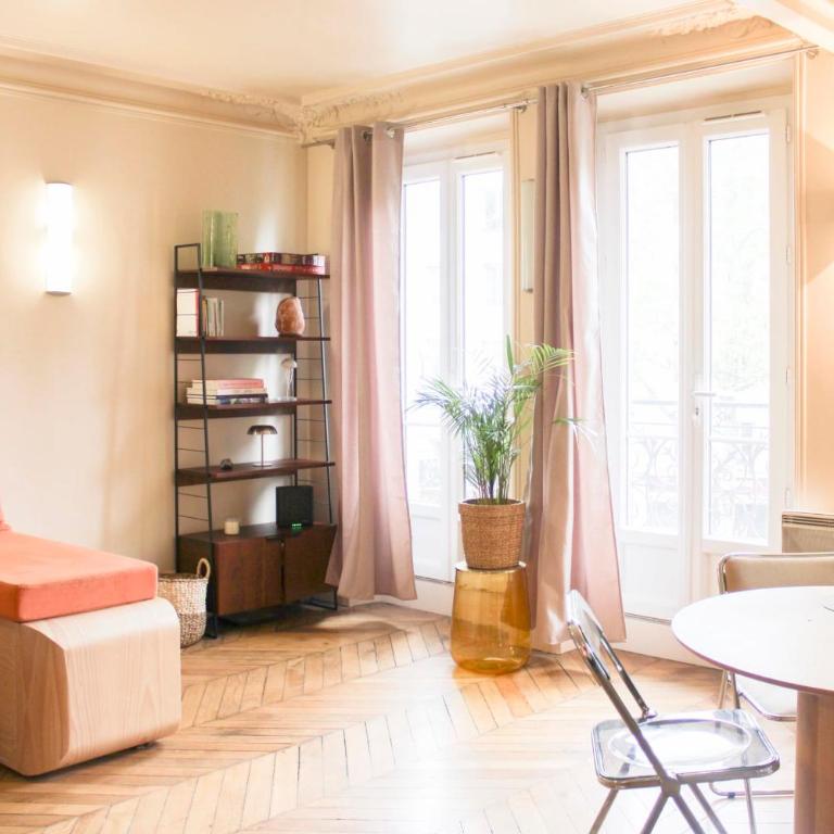 Appartement charmant avec balcon à Paris 11 - Appartement - 2