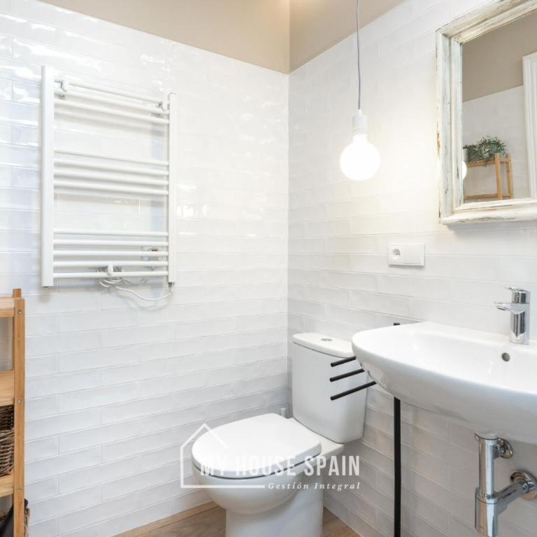 MyHouseSpain - Apartamento renovado en edificio clásico - Apartamento de 2 dormitorios - 19