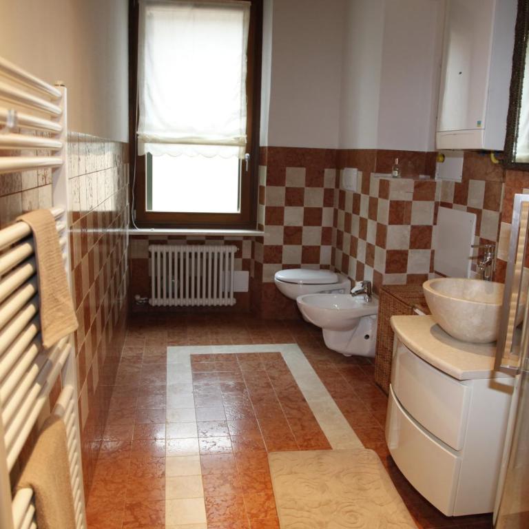 Centre 2 bedroom Flat - Two-Bedroom Apartment - 13