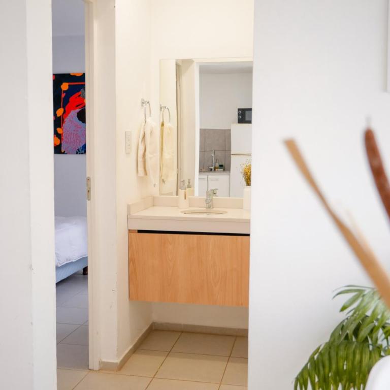Temporario Sur, para 4 personas con jardín y escritorio, zona IUPA en Gral Roca - Apartamento de 1 dormitorio - 33